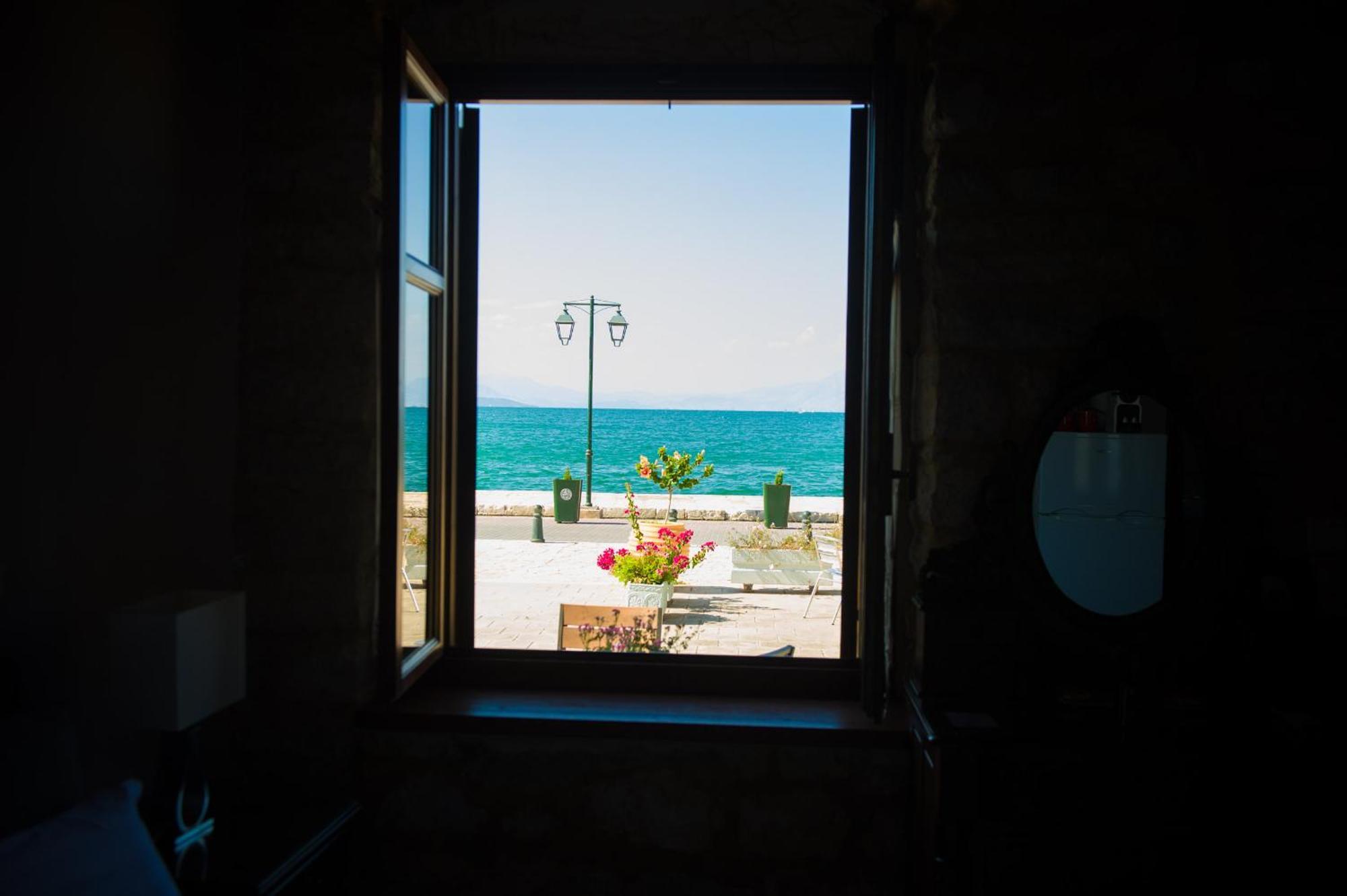 Seafront Stone Suites Vonitsa Exterior foto