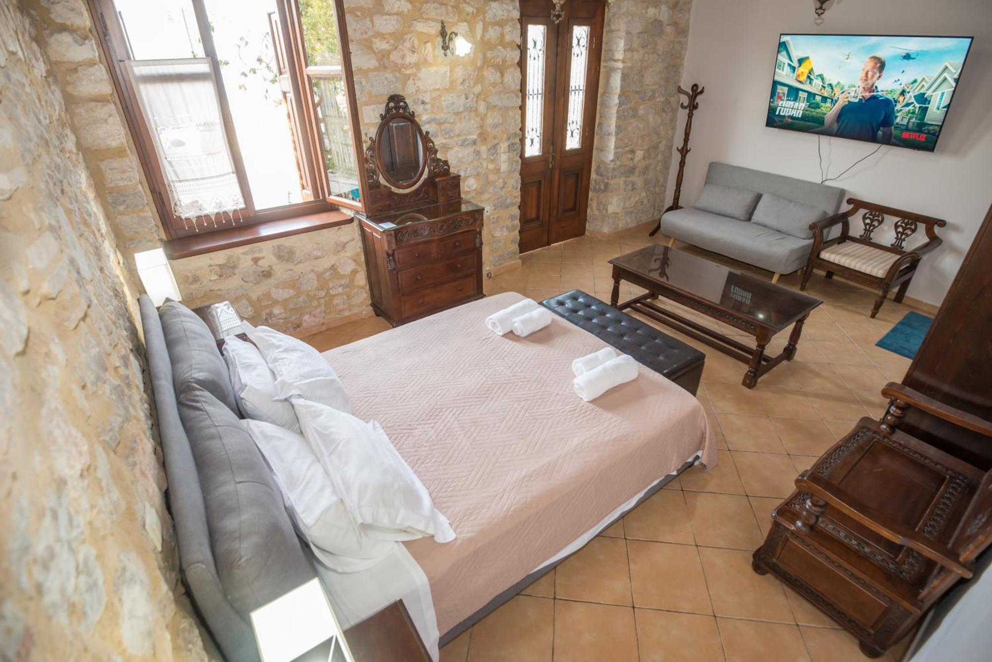 Seafront Stone Suites Vonitsa Exterior foto