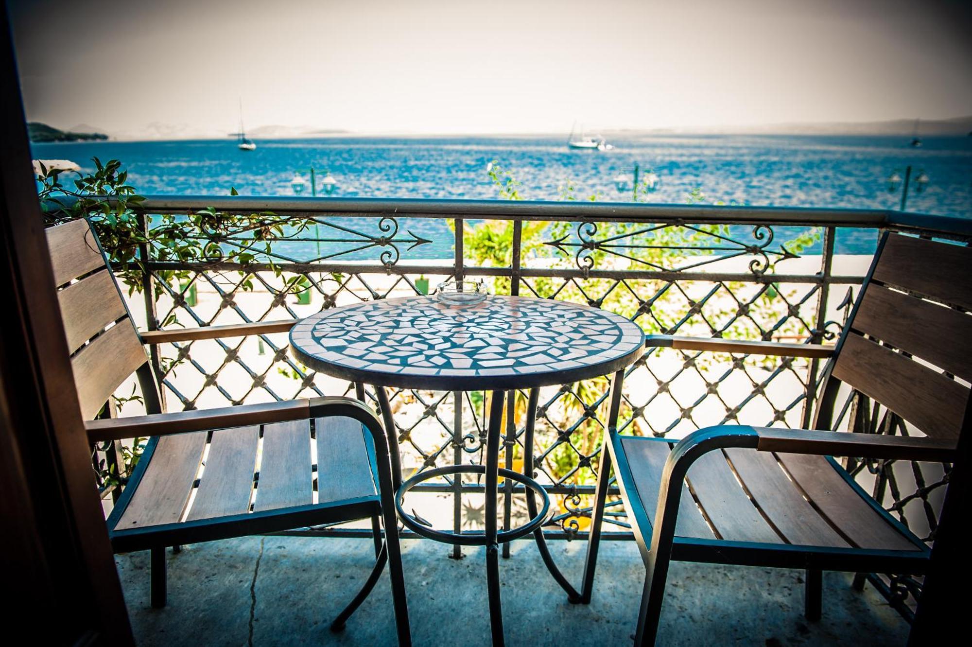 Seafront Stone Suites Vonitsa Exterior foto